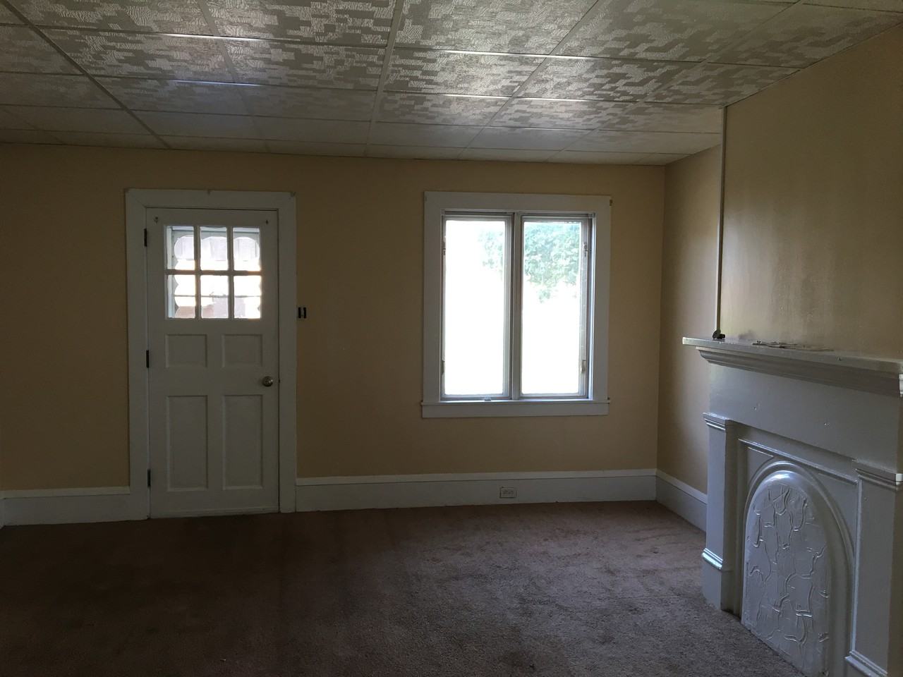 329 Spring Street - Photo 3 of 10