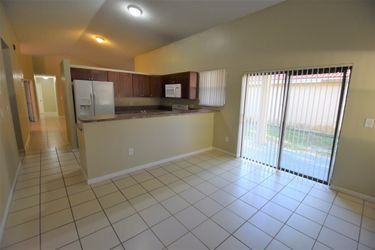 6031 Manchester Ln - Photo 2 of 7