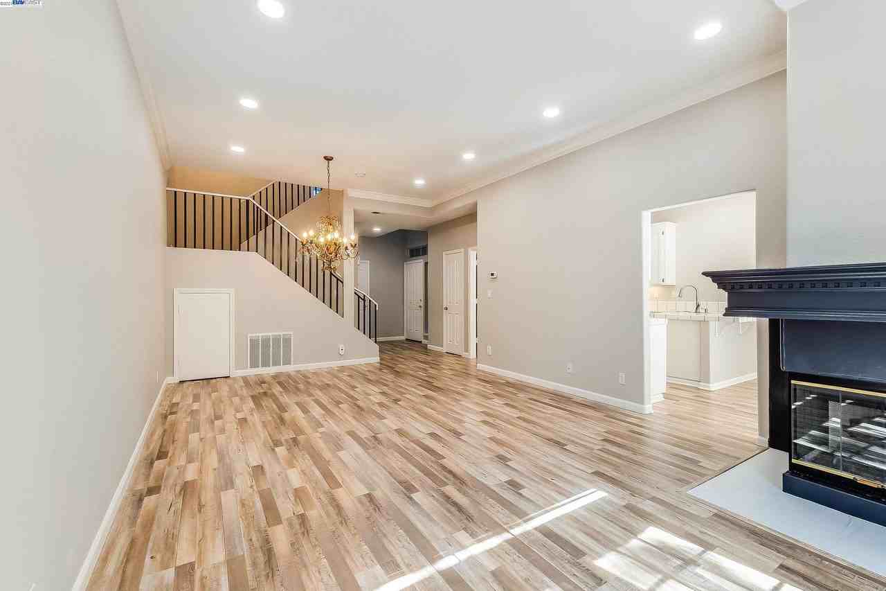 415 Gingerwood Ln - Photo 7 of 38