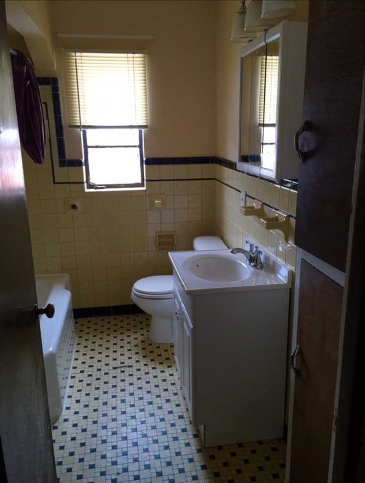 1112 12th St #3 - Photo 6 of 8