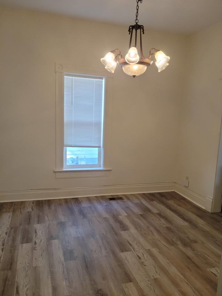 712 Harrison Ave #1 - Photo 4 of 7