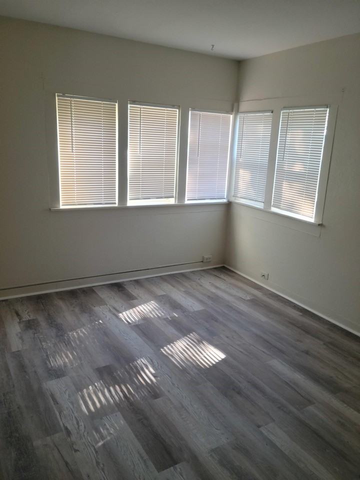 712 Harrison Ave #1 - Photo 5 of 7