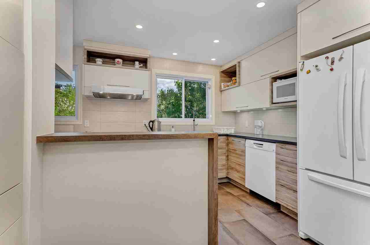 2640 Conn Street - Photo 3 of 28