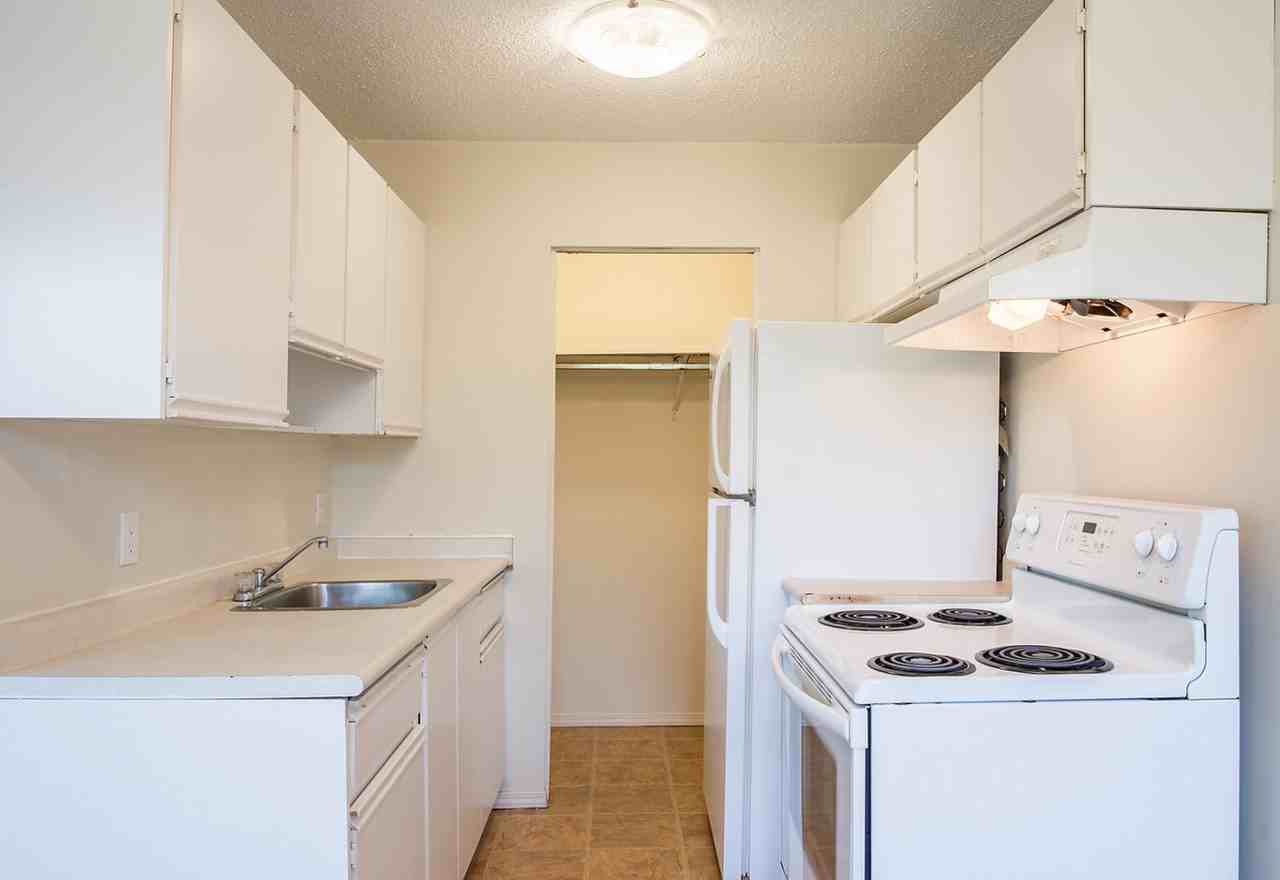 Kelsey Manor - Photo 2 of 22