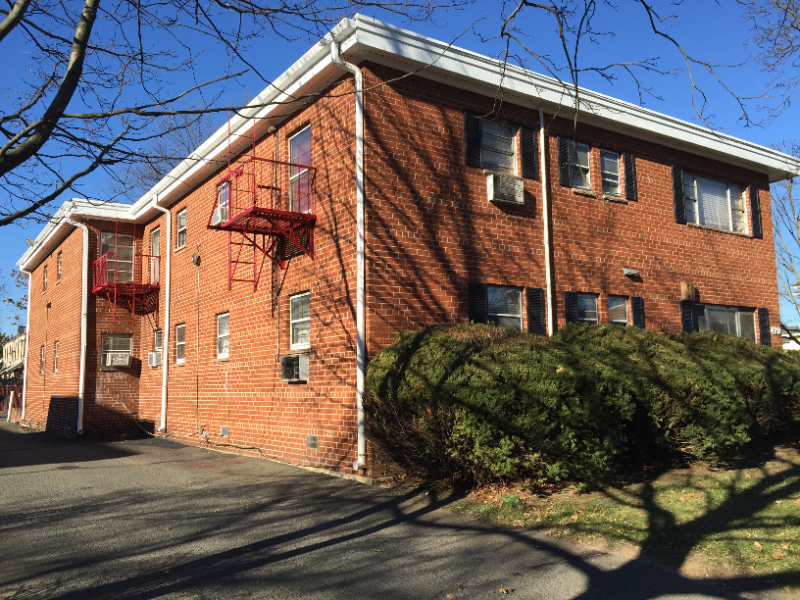 538 West 7th Street - Photo 2 of 7