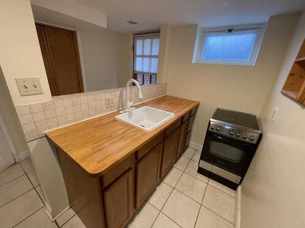 1246 Faraday Pl Ne - Photo 2 of 8