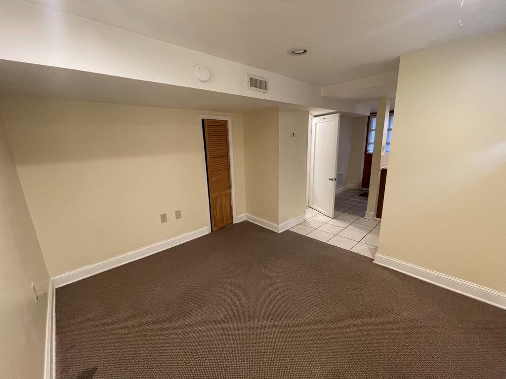 1246 Faraday Pl Ne - Photo 3 of 8