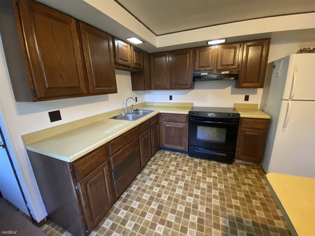 12415 W Michigan Ave - Photo 3 of 14