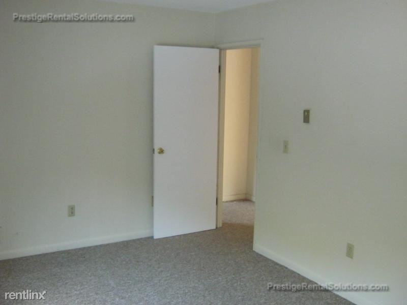 66 Mayflower Ave - Photo 3 of 7