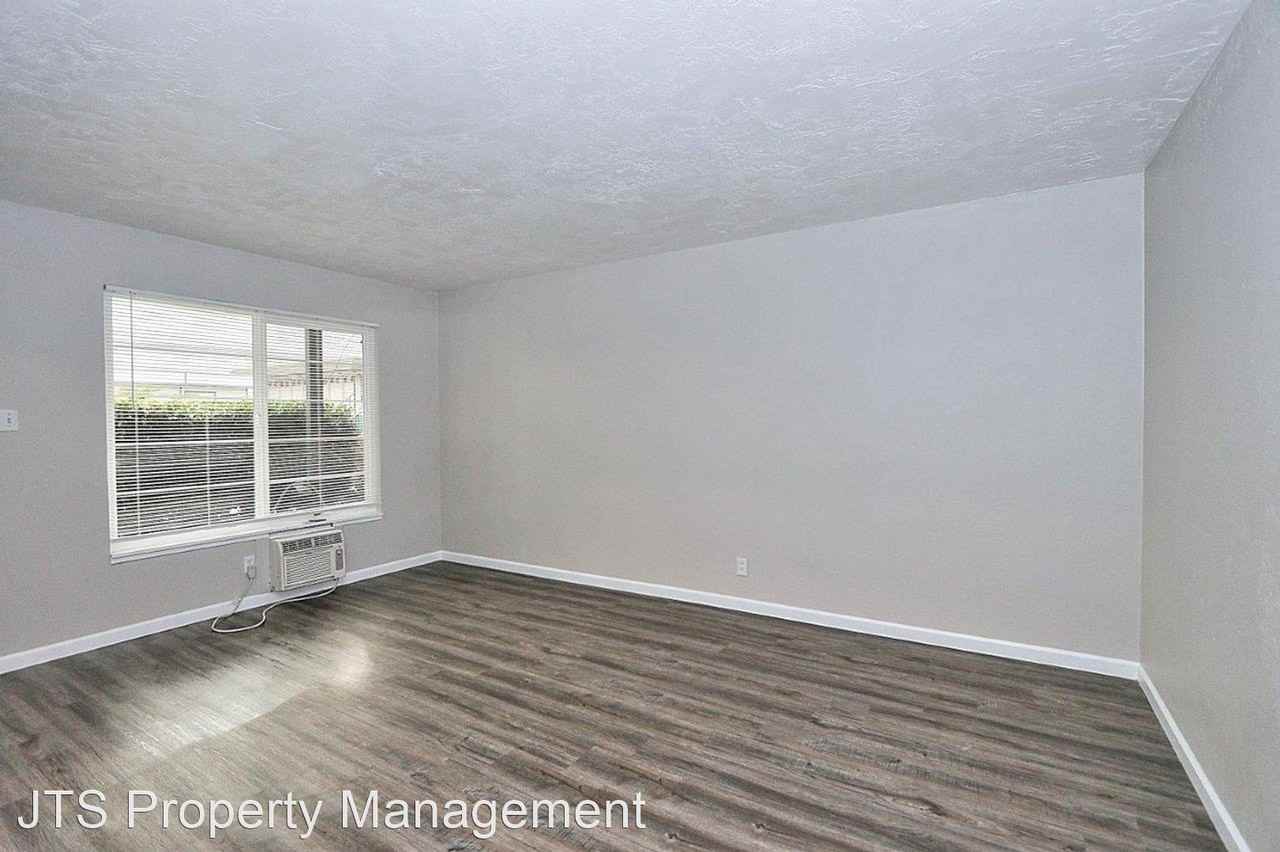 4439 V Street - Photo 2 of 37