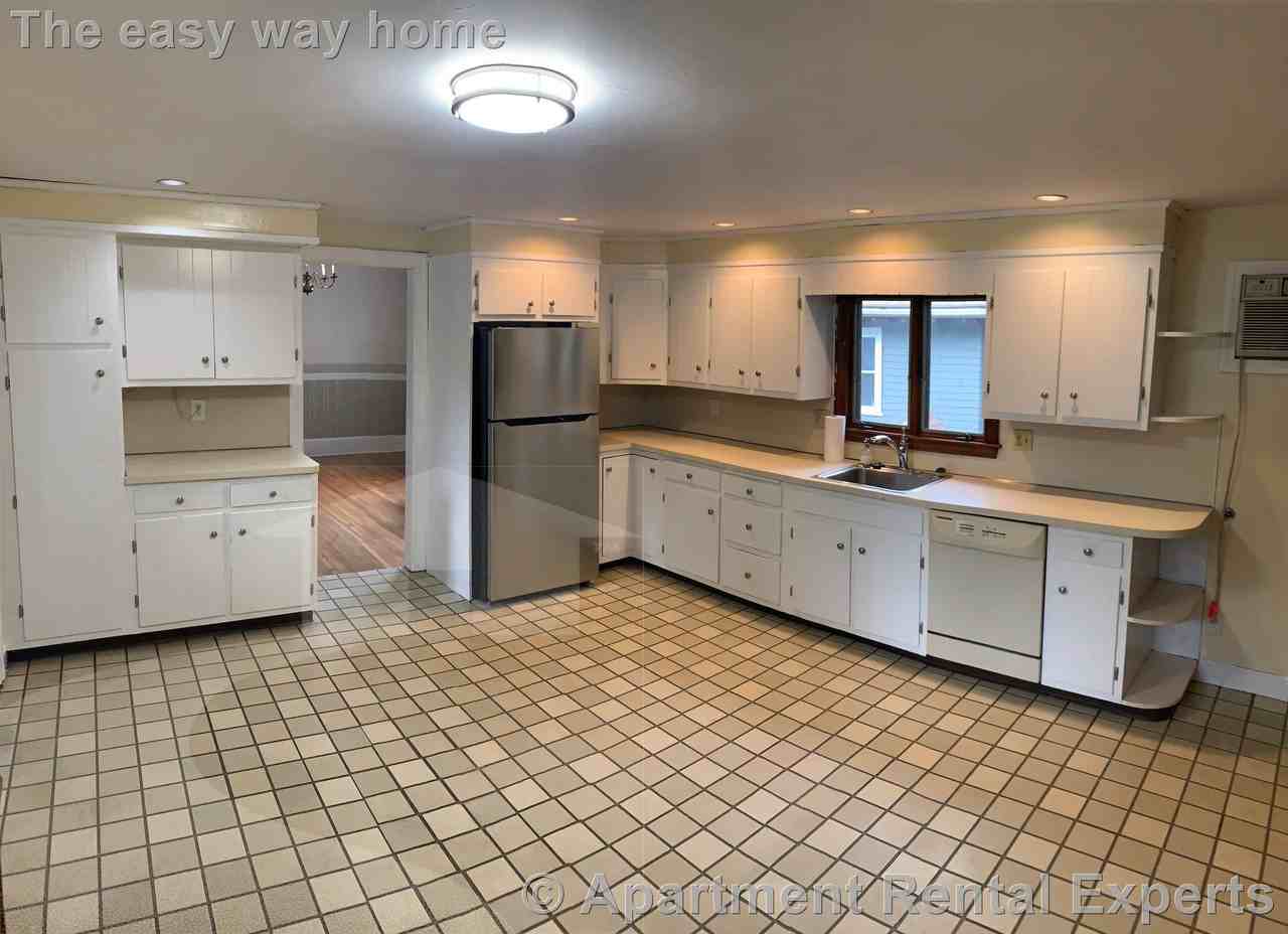 53 Oakland St #2 - Photo 2 of 11