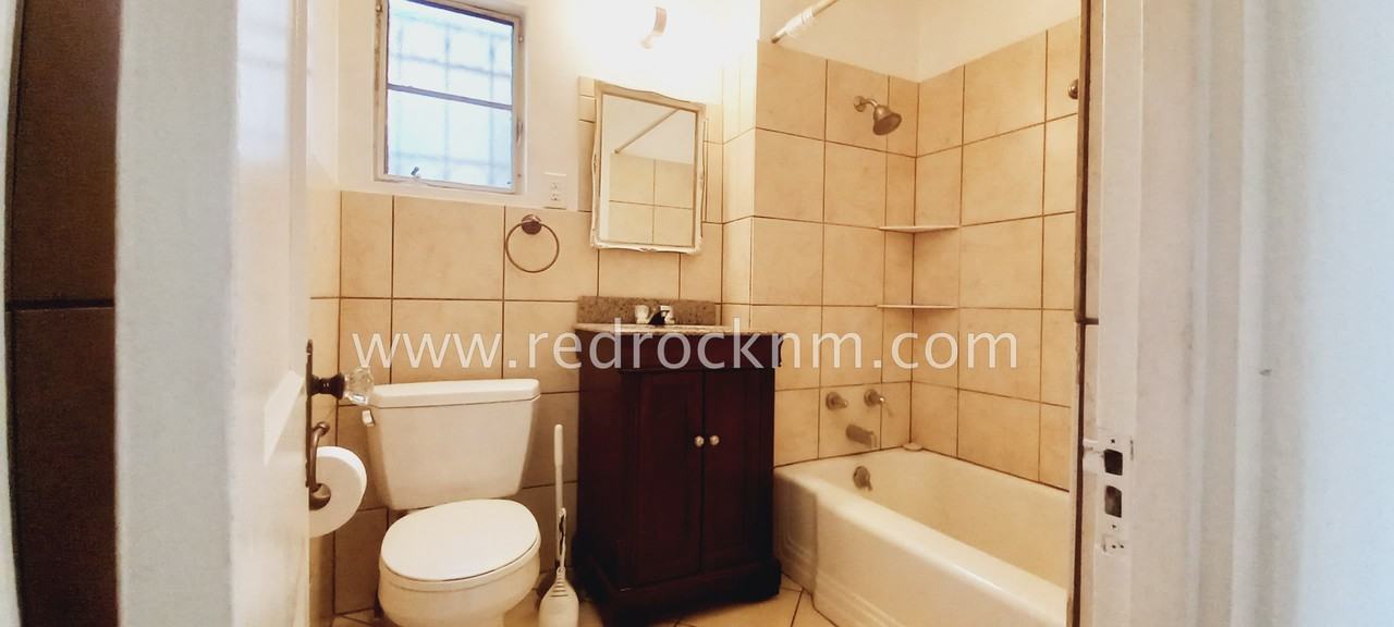 446 Chacoma Pl Sw - Photo 2 of 17