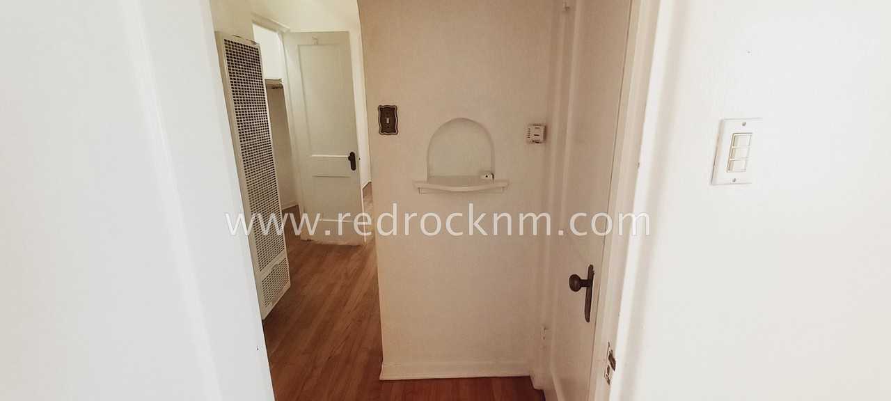 446 Chacoma Pl Sw - Photo 3 of 17