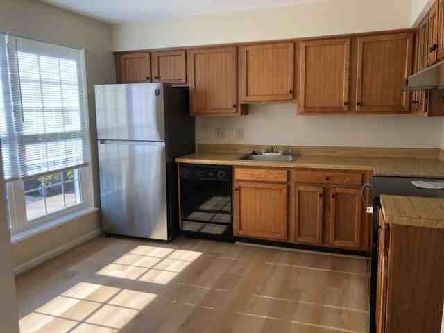 1572 Dockside Dr - Photo 2 of 25