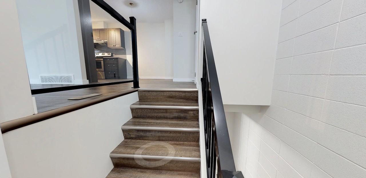 1416 9 St N - Photo 3 of 16