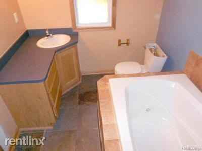 4455 Williams St - Photo 3 of 21