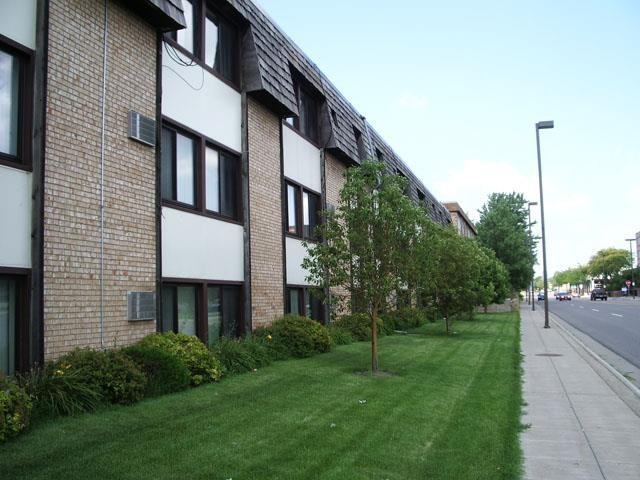 Royal Apartments - Photo 2 of 4