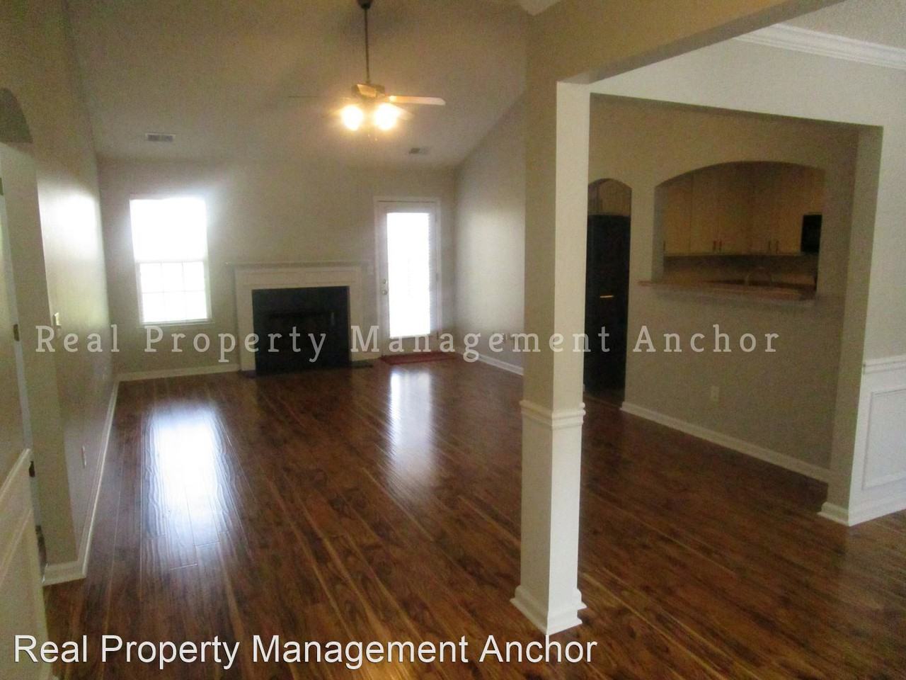 728 Denise Ct - Photo 2 of 8