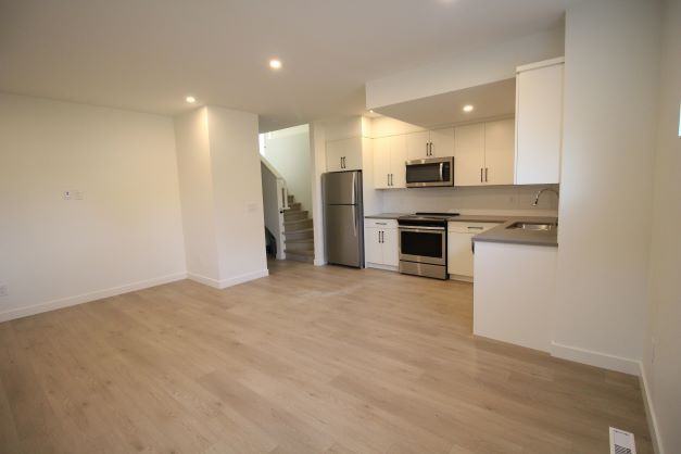 1094A Dudley Ave - Photo 2 of 18