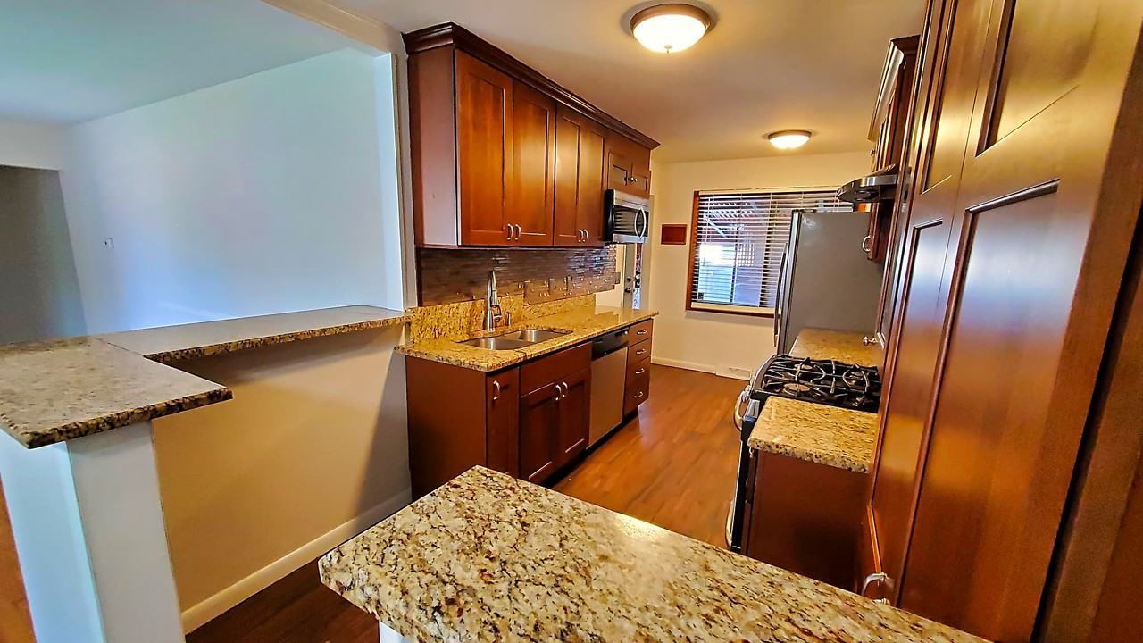 1364 S Benton St - Photo 2 of 18