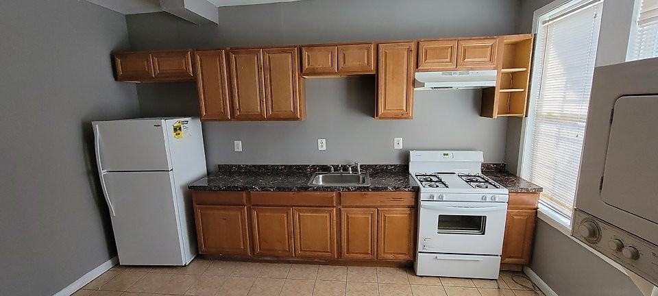 1826 North Washington Street - Photo 3 of 33