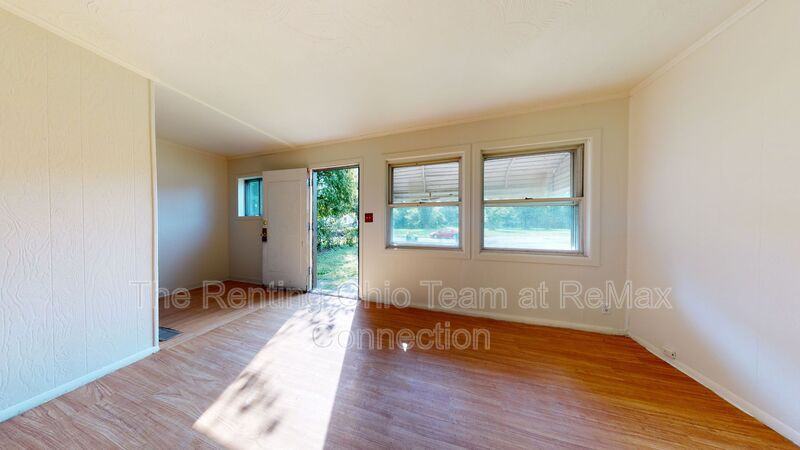 2102 Avalon Pl - Photo 2 of 16