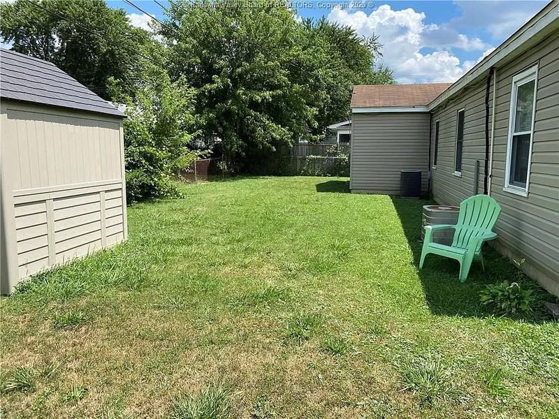 2722 Morrell Ave - Photo 2 of 7