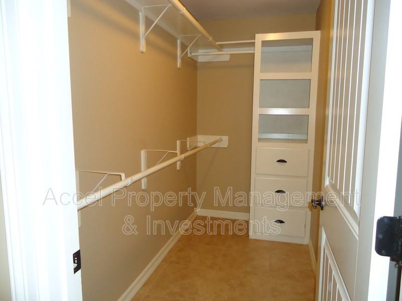 8902 N 36th Ln - Photo 7 of 12