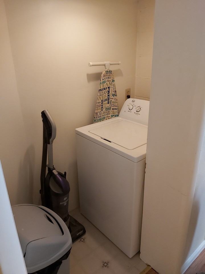 338 22nd St - Photo 3 of 9