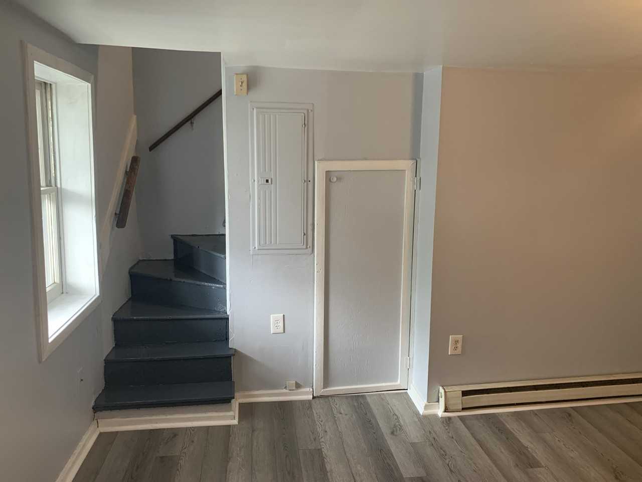 202 S High St #1 - Photo 4 of 11