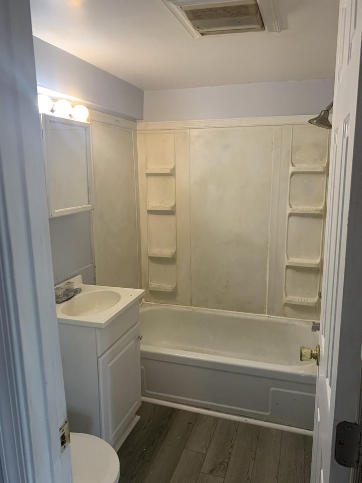 202 S High St #1 - Photo 5 of 11