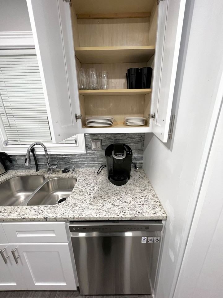 5569 Pine Gate Dr #1 - Photo 4 of 14