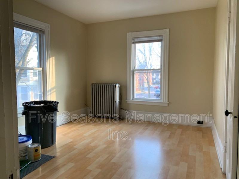 21 Lafayette Pl - Photo 7 of 8