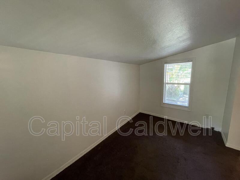 4104 N Ola Ave #4 - Photo 4 of 15