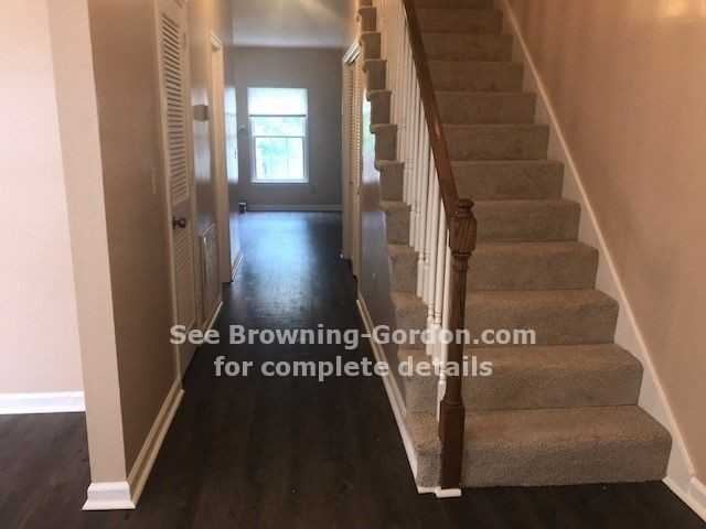 934 Hammack Dr - Photo 3 of 18