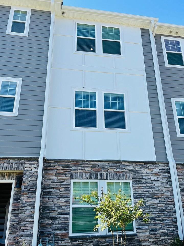 2417 Arbor Loop Dr - Photo 2 of 35