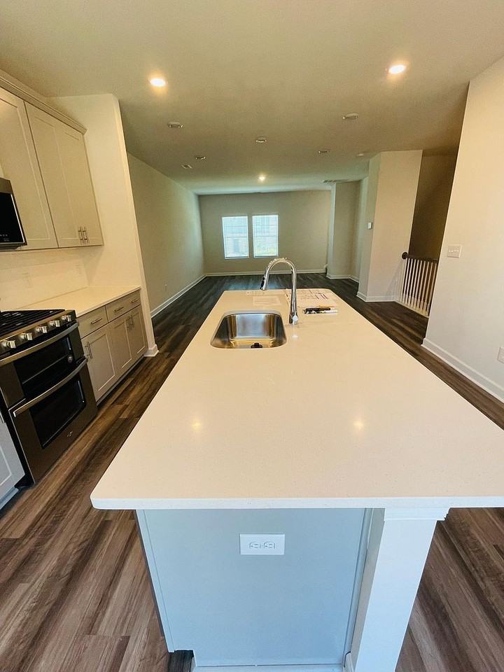 2417 Arbor Loop Dr - Photo 5 of 35