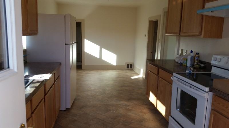 423 3rd St W - Photo 3 of 15