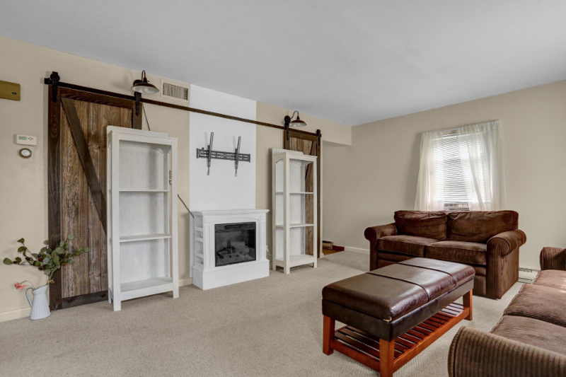 719 Franklin St - Photo 2 of 24