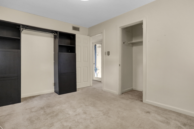 719 Franklin St - Photo 4 of 24