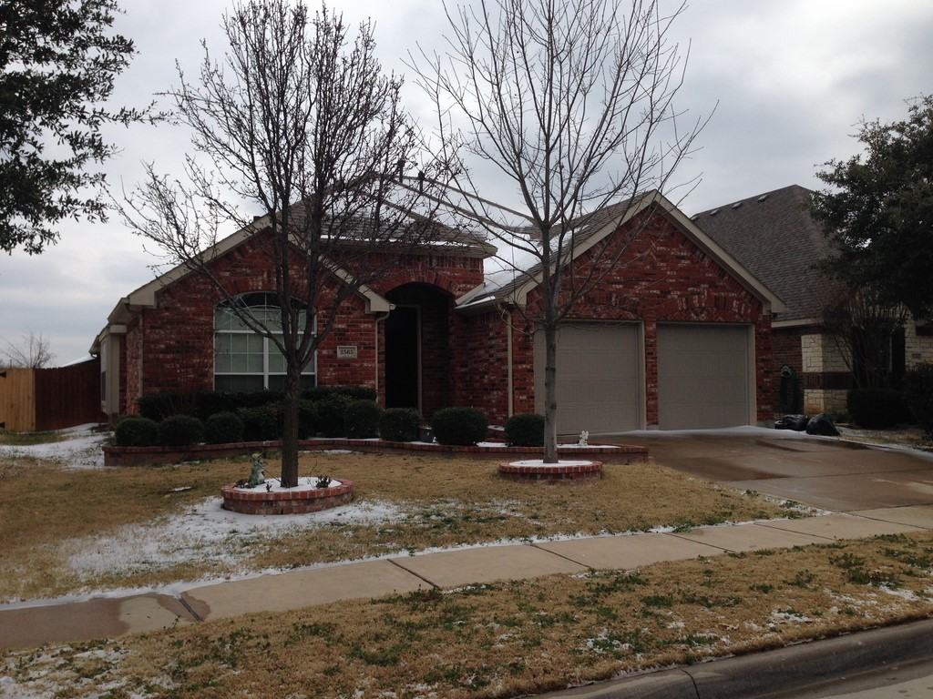 2565 Marina Dr - Photo 2 of 38