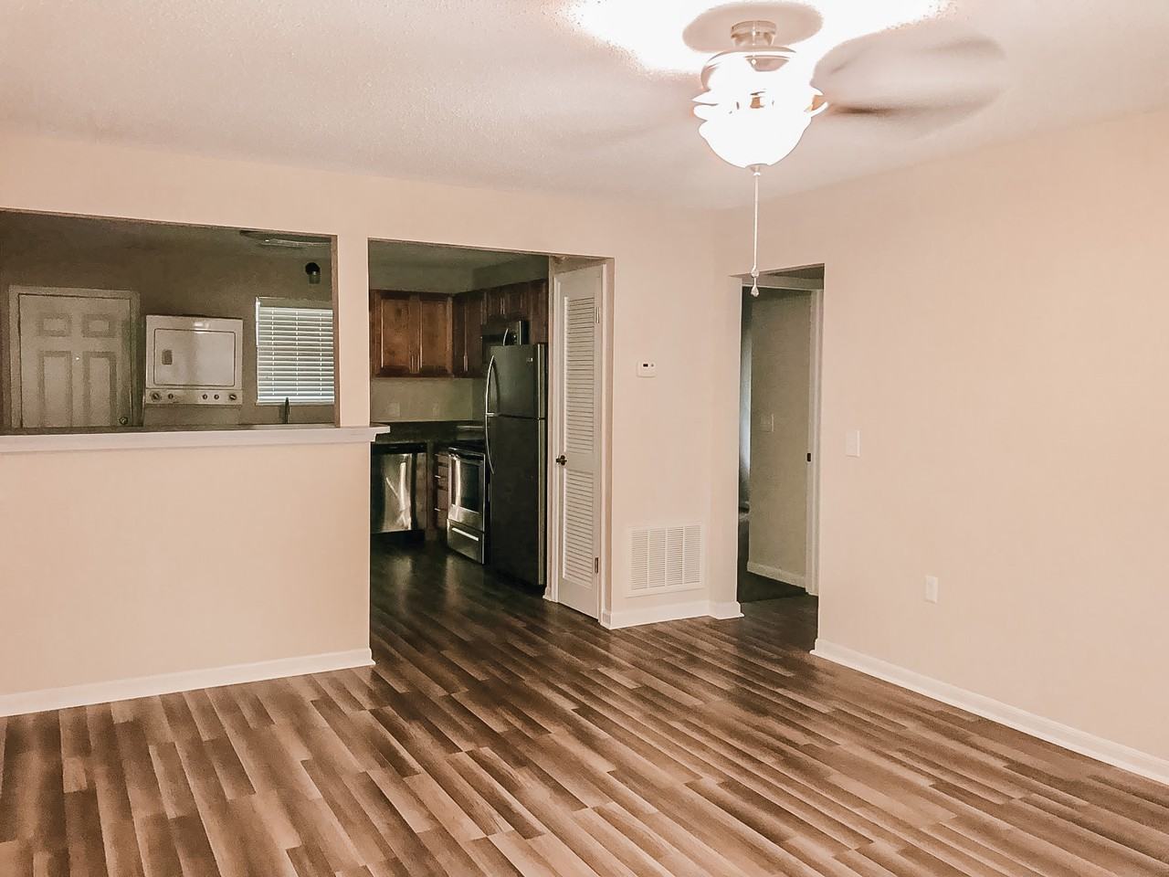 235 Vista Circle - 4 #4 - Photo 2 of 9