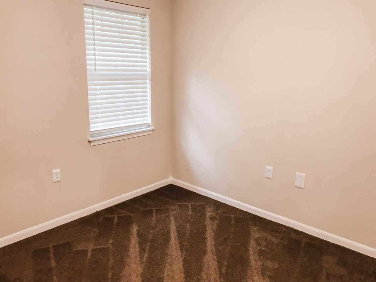 235 Vista Circle - 4 #4 - Photo 5 of 9