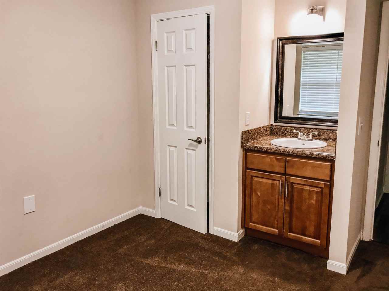 235 Vista Circle - 4 #4 - Photo 6 of 9