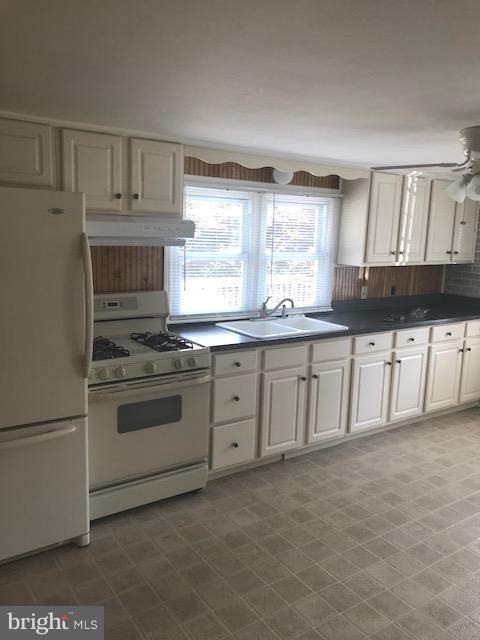 510 Burns St - Photo 4 of 10