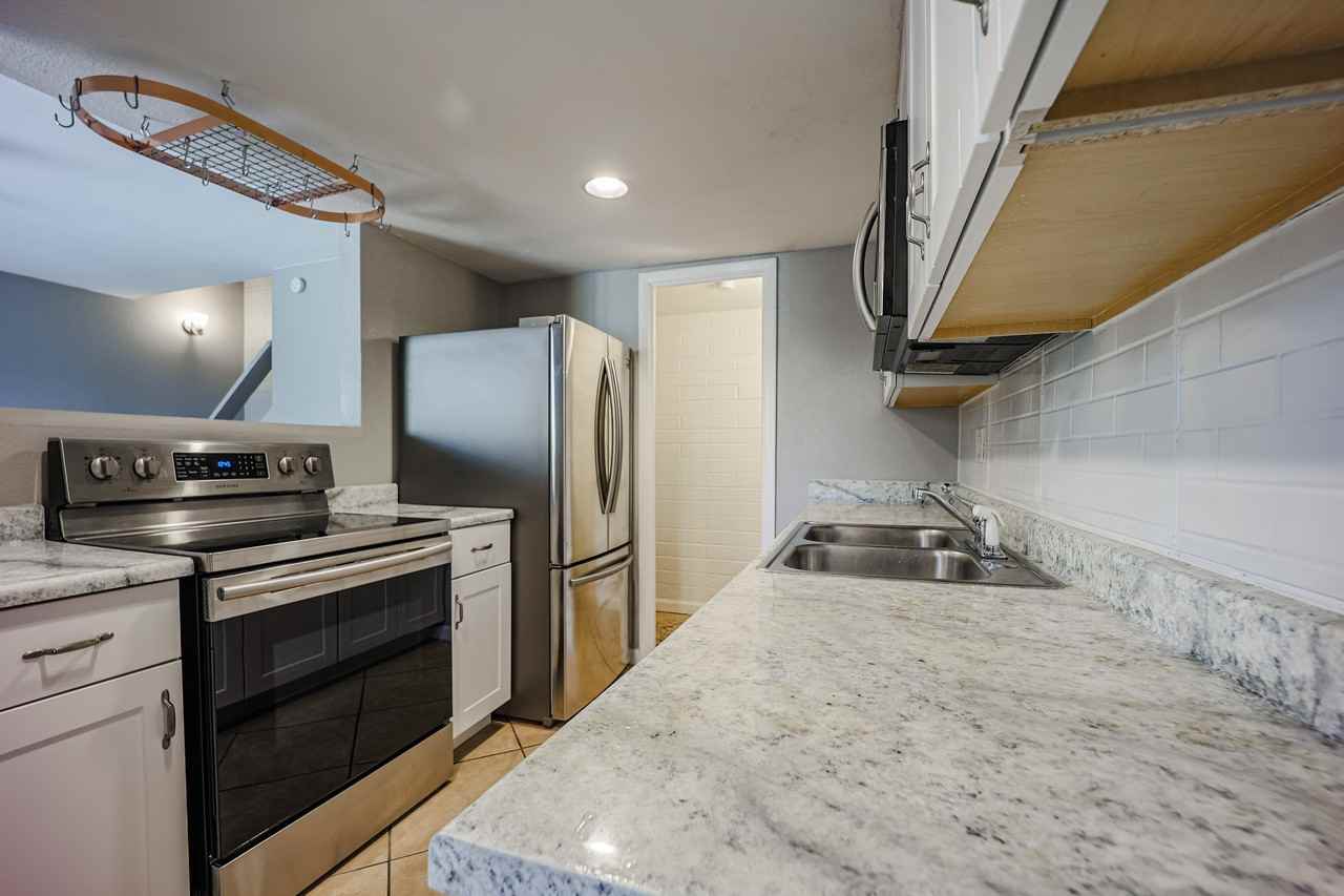 6053 N 79th St - Photo 7 of 20