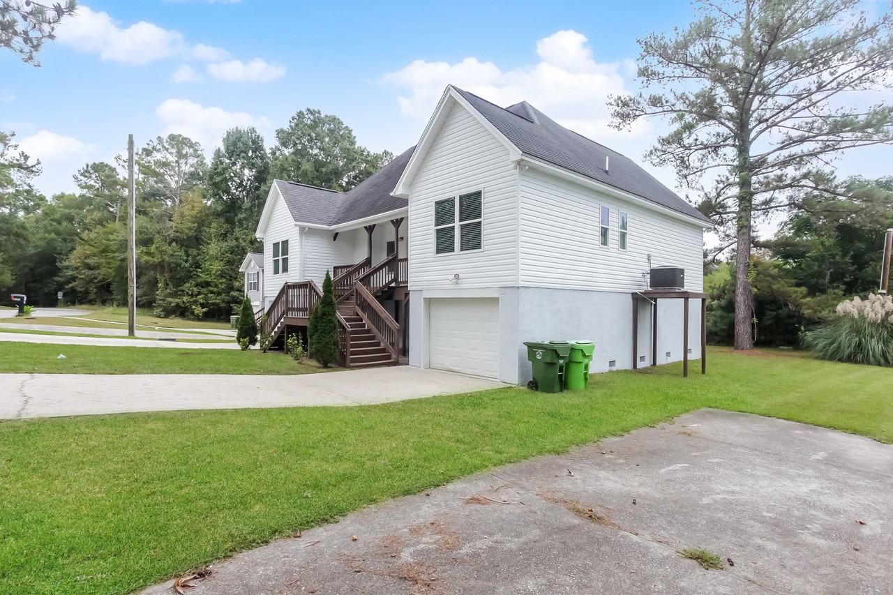 2348 Rolling Hills Rd - Photo 2 of 15
