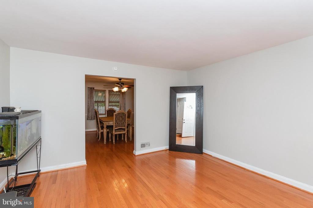 1243 Gittings Ave - Photo 2 of 20