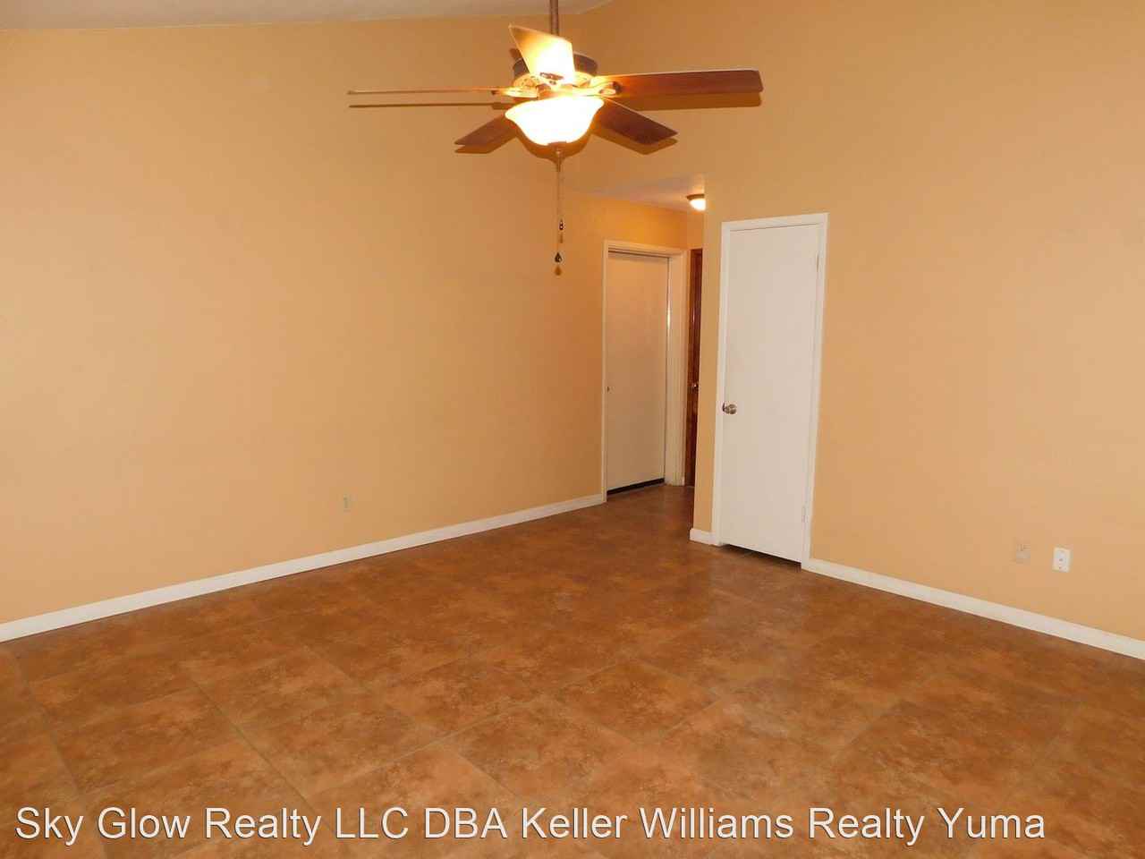 684 W 37th St - Photo 2 of 17