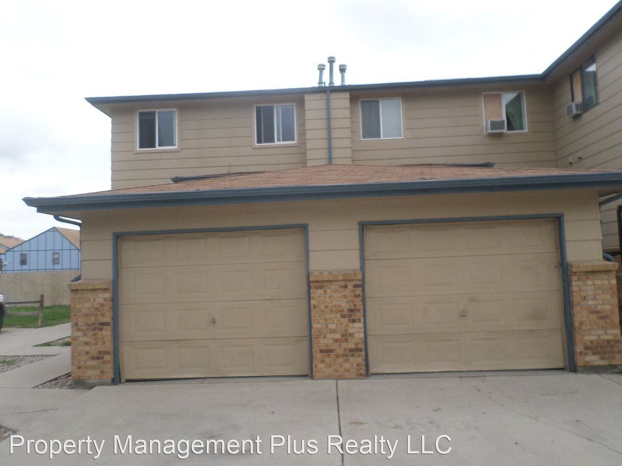 218 E Longs Peak - Photo 2 of 16